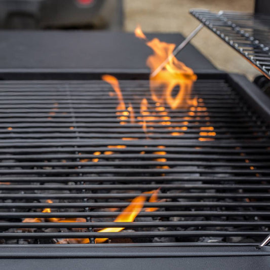 Cast Iron Grates vs. Stainless Steel: The Pros and Cons for Long-Term Heat Retention and Cleaning