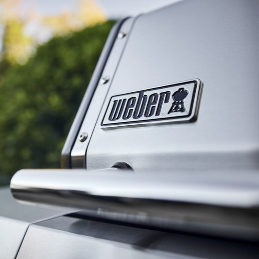 Weber BBQ vs. Traditional Grills: What Makes Weber Stand Out?