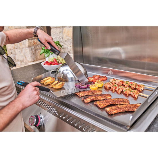 Napoleon Built-In 700 Series 32 Griddle Canada | Luxe Barbeque Company Winnipeg