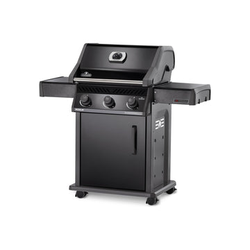 Napoleon Rogue 425 Gas Grill - Ambiance