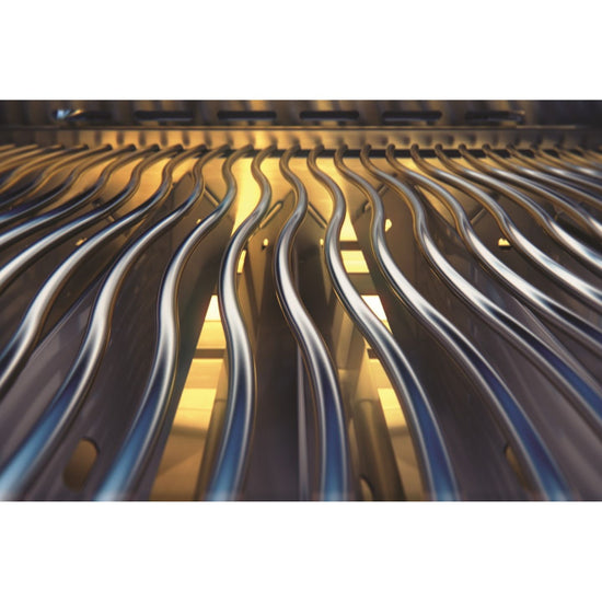 Napoleon Rogue 425 Ambiance Gas Grill Canada | Luxe Barbeque Company Winnipeg