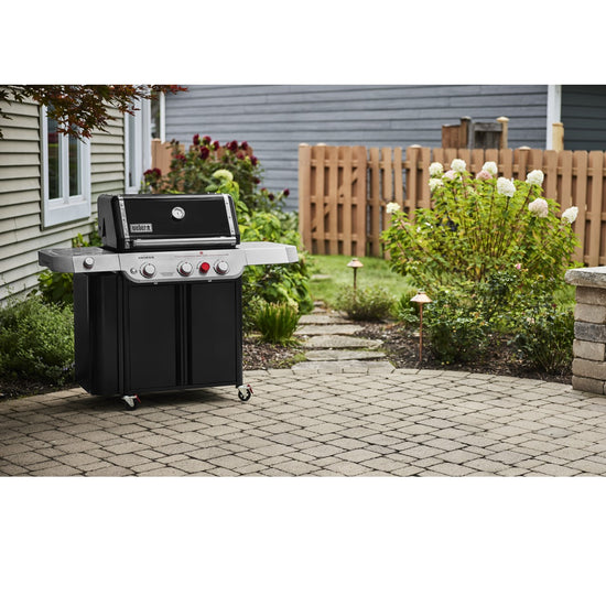 Weber Genesis SP-E-325 Gas Grill Canada | Luxe Barbeque Company Winnipeg