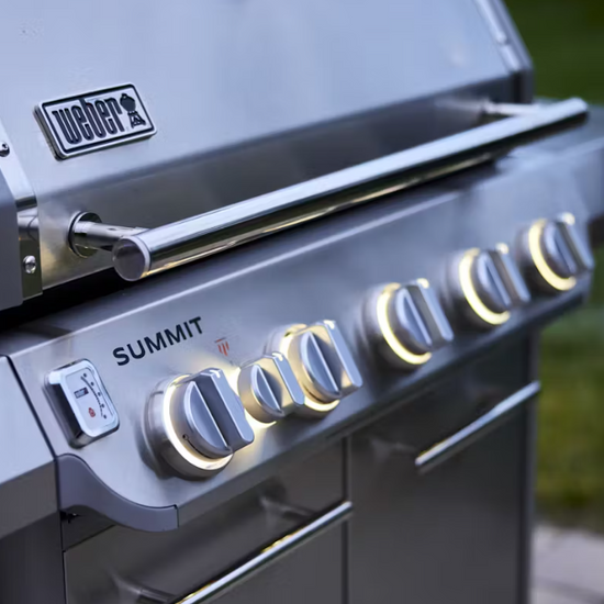 Weber Summit FS38 S Gas Grill Canada | Luxe Barbeque Company Winnipeg