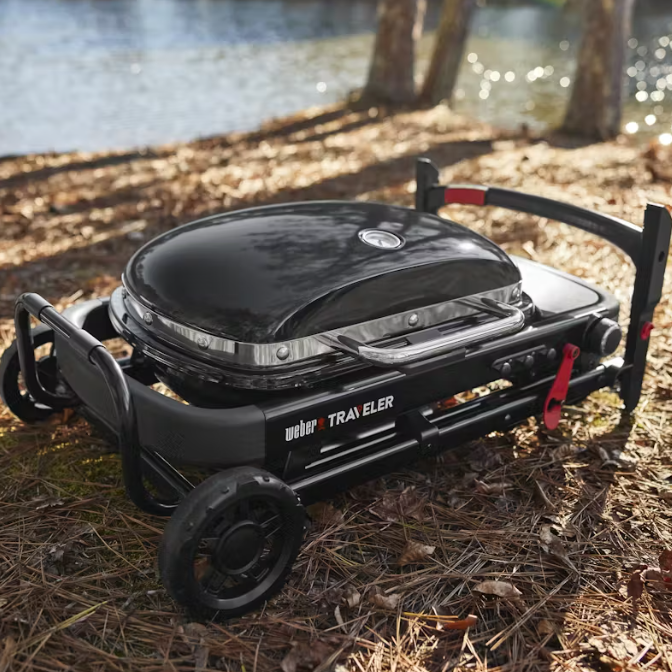 Weber Traveler Compact Portable Gas Grill Canada | Luxe Barbeque Company Winnipeg