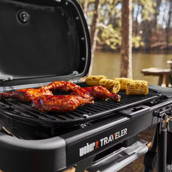 Weber Traveler Compact Portable Gas Grill Canada | Luxe Barbeque Company Winnipeg